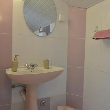 Apartment Kaca
