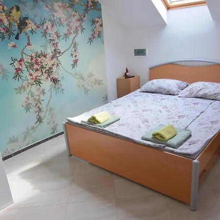 Kaca Apartment