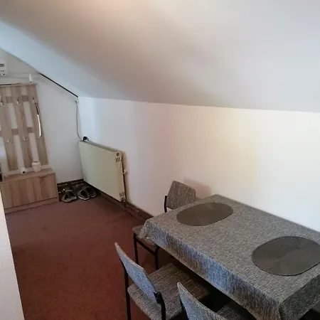 Apartment Kaca *